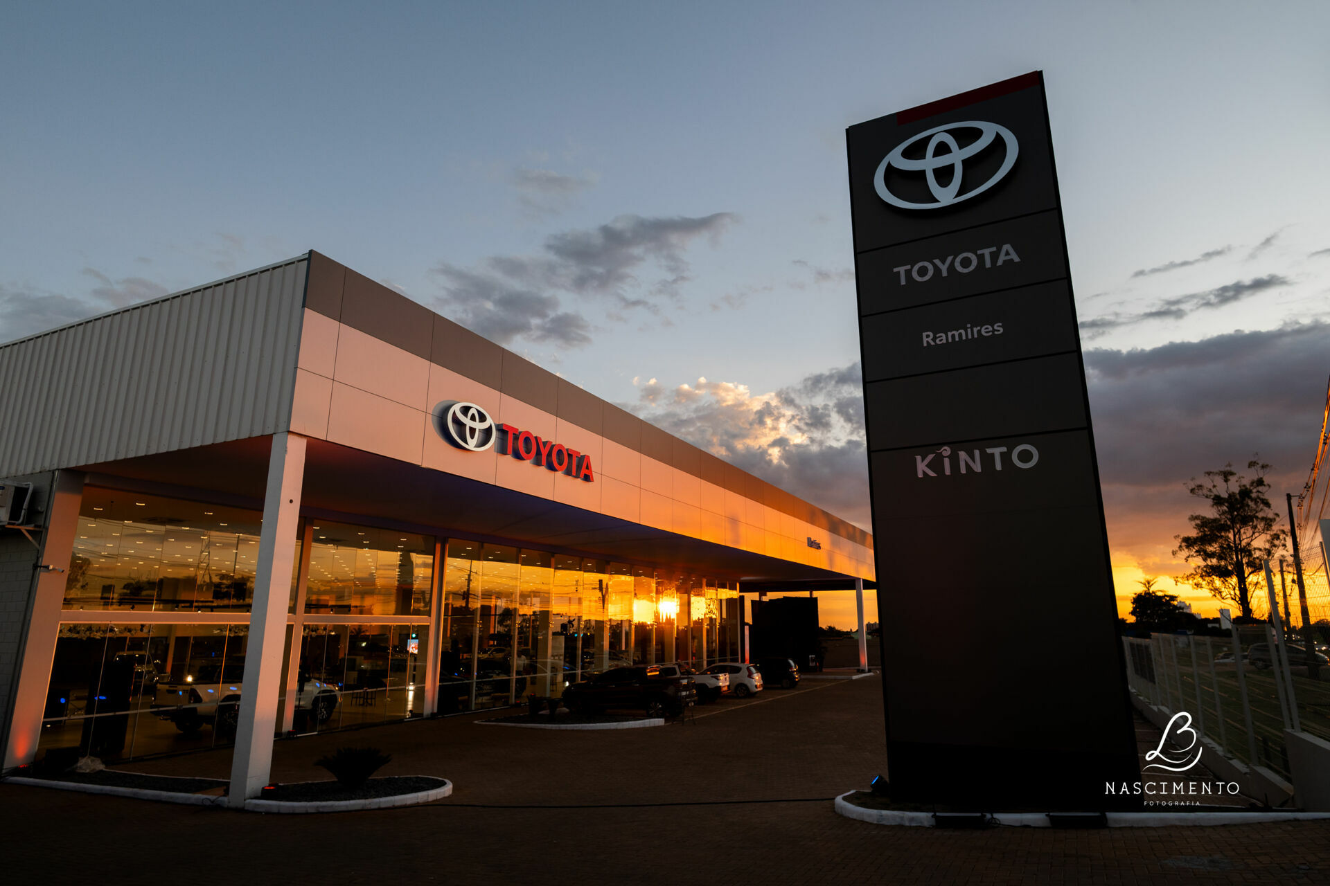 Foto Inauguração Toyota Ramires Campo Grande-MS Foto Inauguração Toyota Ramires Campo Grande-MS - Imagem 0