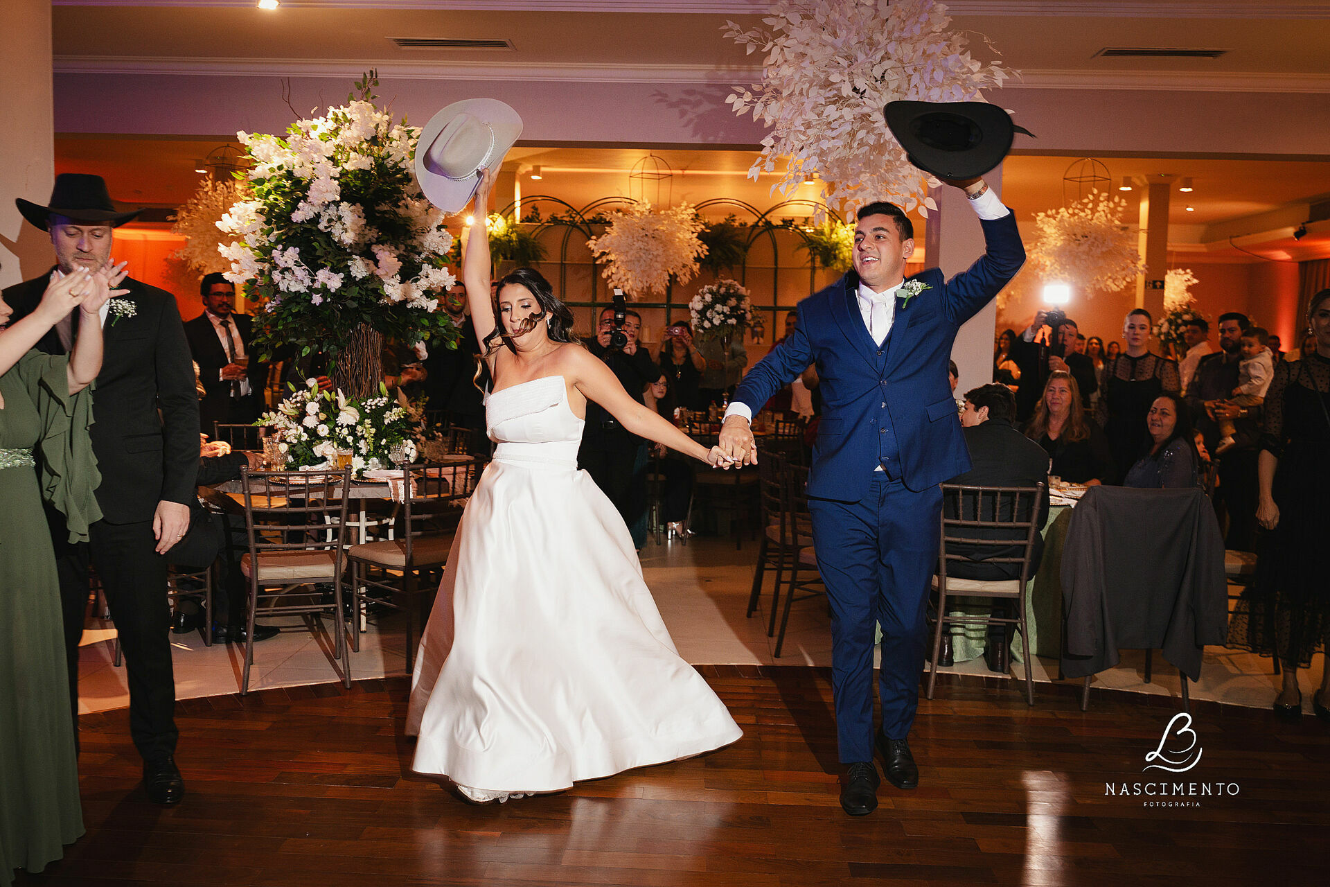 Foto Casamento Letícia e Pedro / Igreja São José / Amamsul Foto Casamento Letícia e Pedro / Igreja São José / Amamsul - Imagem 40