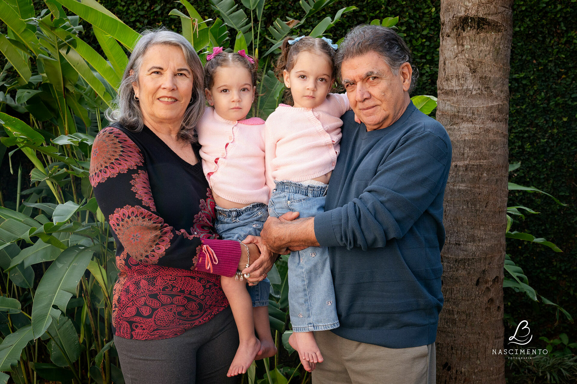 Foto 2 anos Lívia e Sophia - Imagem 0